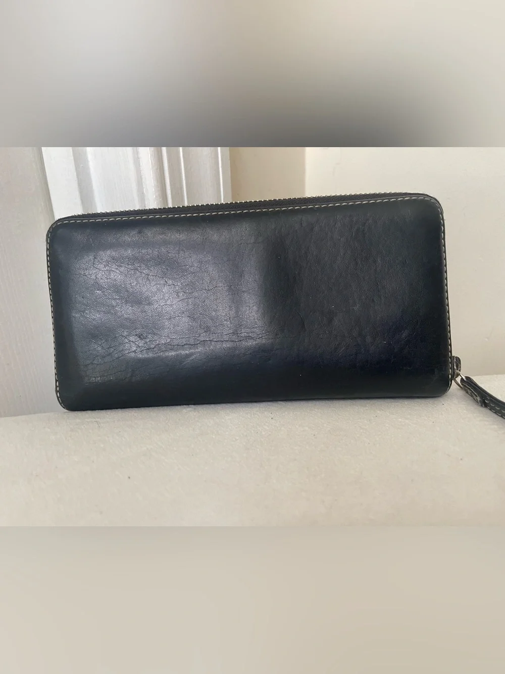 Coach Black Leather Zip Wallet with Contrast Stitching